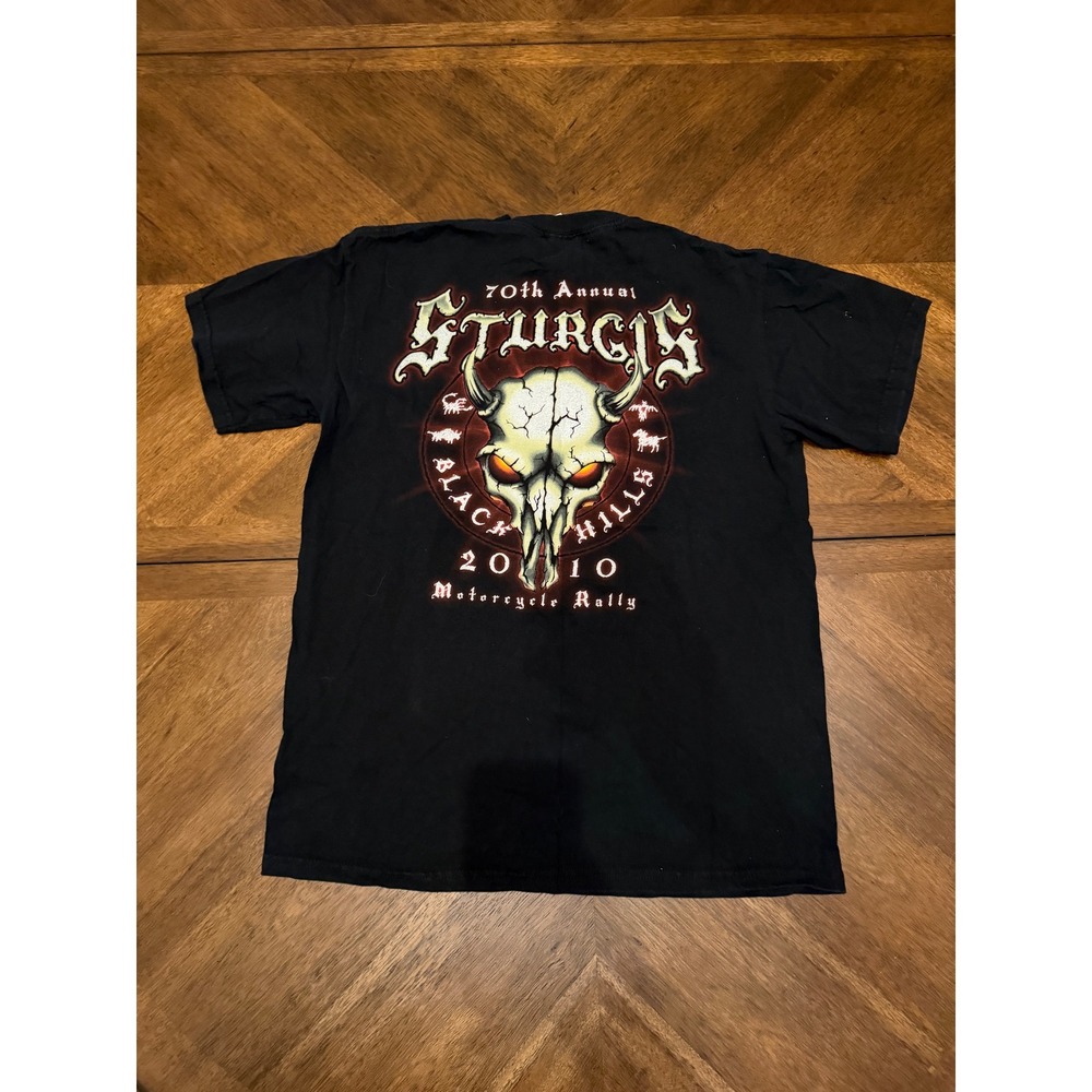 Gildan Mens 2010 Sturgis 70th Anniversary Motorcycle Rally Skull T-Shirt Black M - Picture 1 of 6